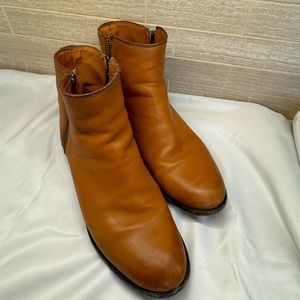 Frye Leather Ankle Boot size 10B